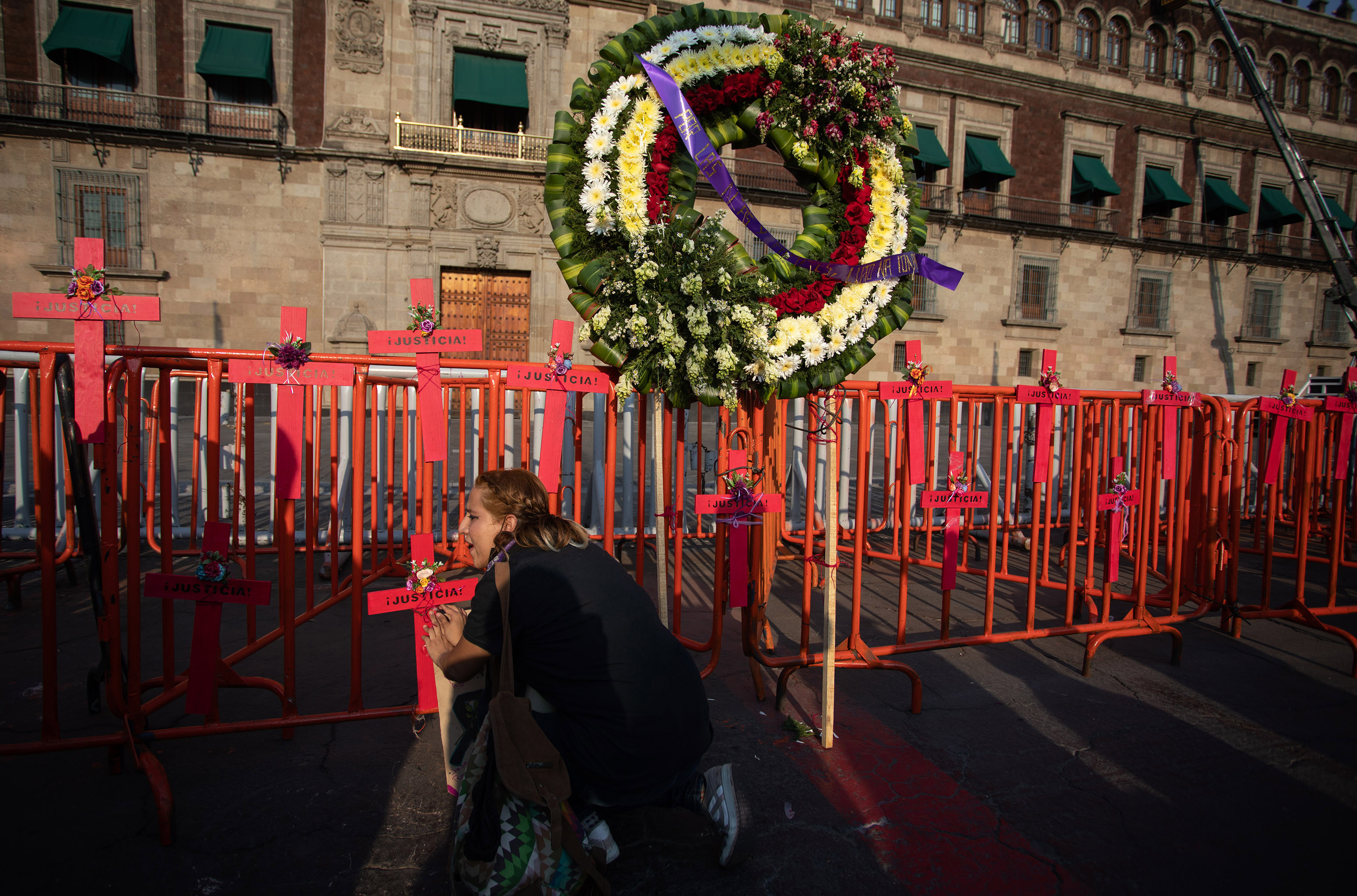 Meksika’da kadınlar kadın cinayetlerini protesto etti